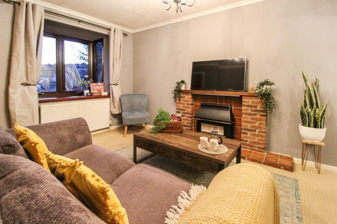Comfortable 2 Bedroom House With Free Parking Nottingham Exterior foto