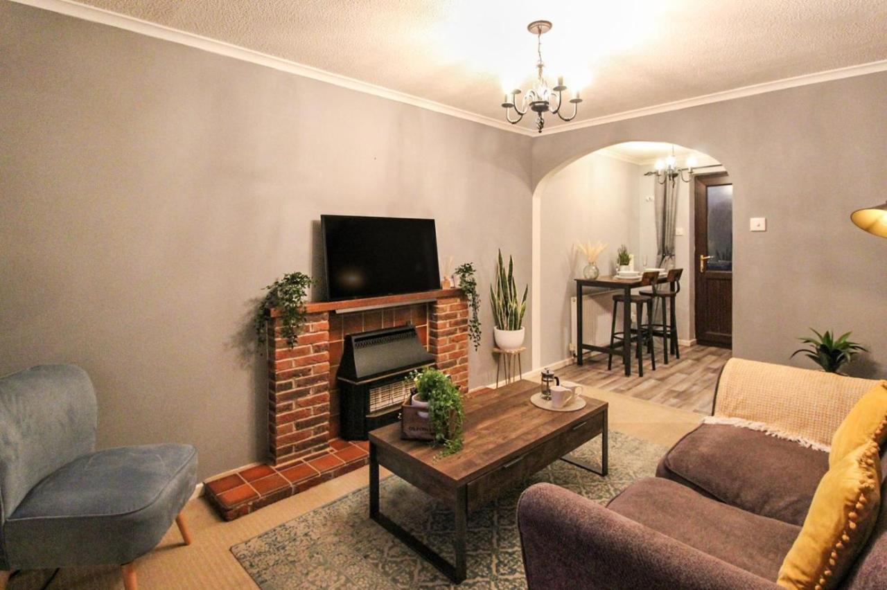 Comfortable 2 Bedroom House With Free Parking Nottingham Exterior foto