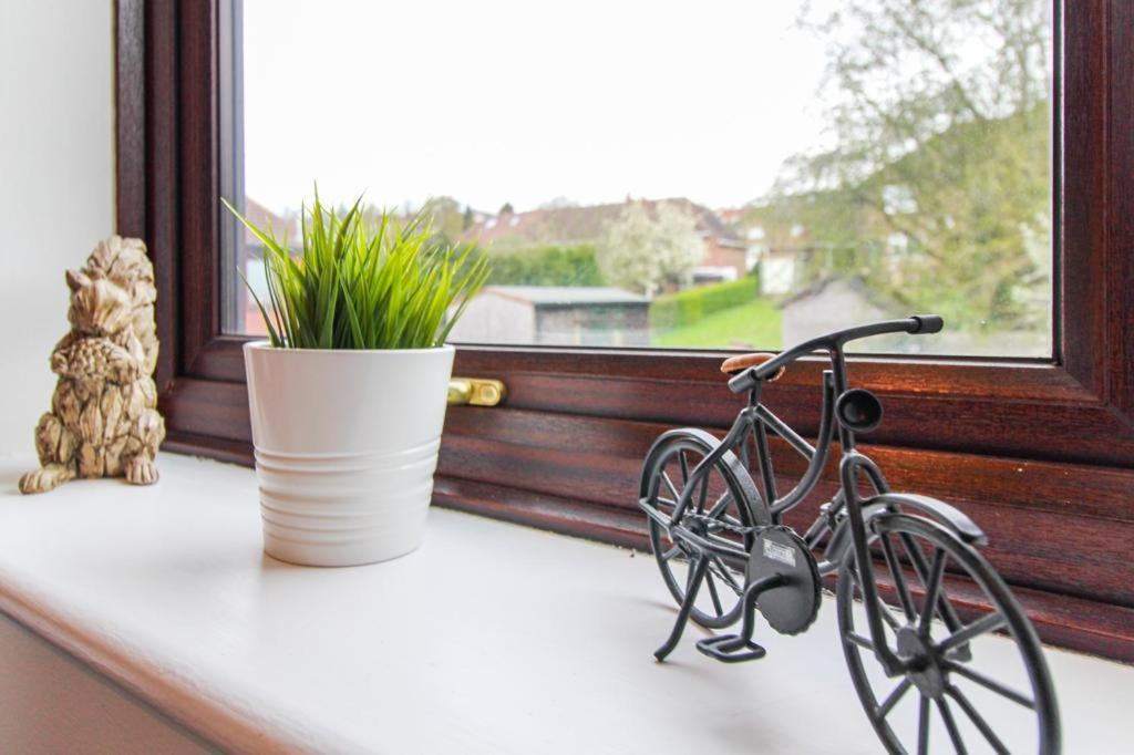 Comfortable 2 Bedroom House With Free Parking Nottingham Exterior foto