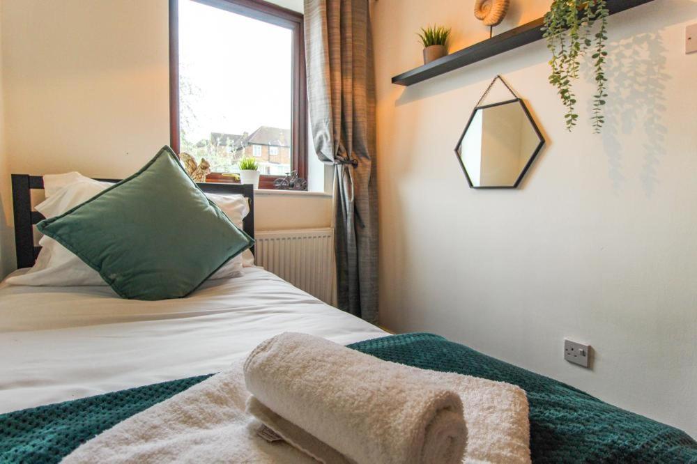 Comfortable 2 Bedroom House With Free Parking Nottingham Exterior foto