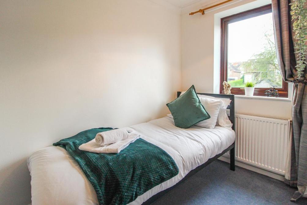 Comfortable 2 Bedroom House With Free Parking Nottingham Exterior foto